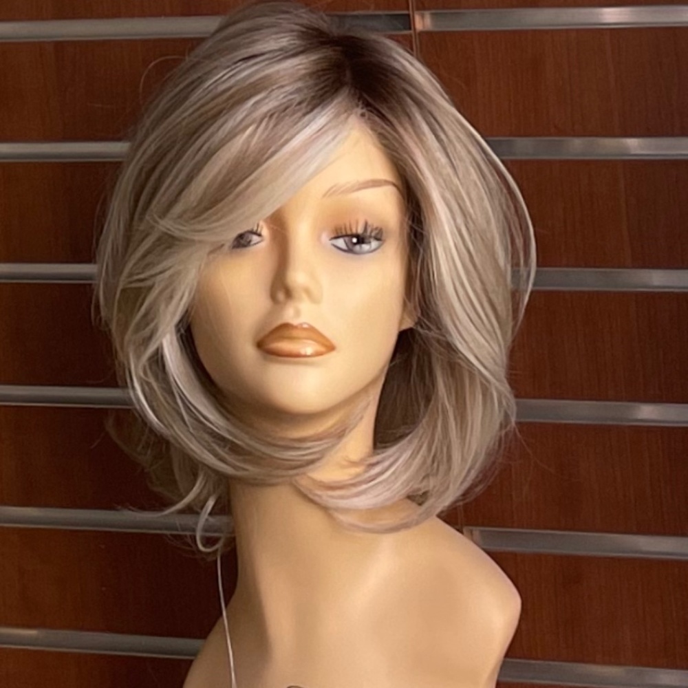 Raquel Welch Upstage SS19/23 (shaded biscuit)